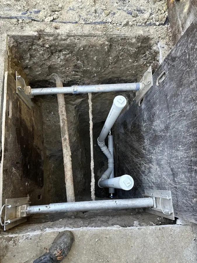 Experienced plumber completing Gas Line Repair work in Georges